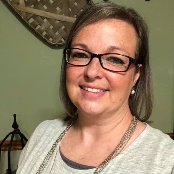 💜💁🏻‍♀️meet your posher, Karen - Picture 7 of 7